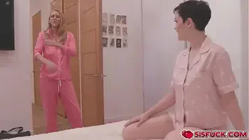 Jasmine Daze comes into Jade Valentine and Allen Swift for a rough threesome