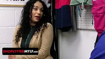 Curvy Milf Brianna Bourbon Gets Wrapped In Christmas Lights And Banged From Behind - Shoplyfter Mylf