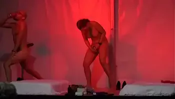 Pamela y Jesús asisten a una sesión de masturbación consciente en el SEB 2019