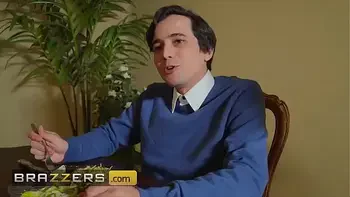 Busty blonde (Joslyn James) joins hot threesome with (Kiara Cole) - Brazzers