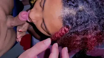 Feliz de la vida con gran botín en doggystyle