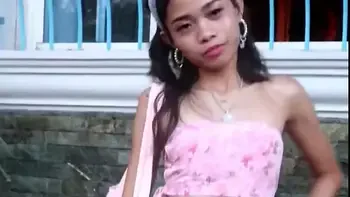 Losing ass virginity with black anal plug - preparation of getting white cock inside there