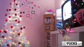 Squirting Christmas moments with sexy Lily
