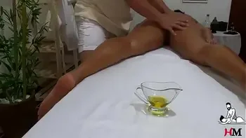 ATENÇÃO! VEJA  o que sua esposa faz quando vai ao massagista - Massage - Massagem tantrica