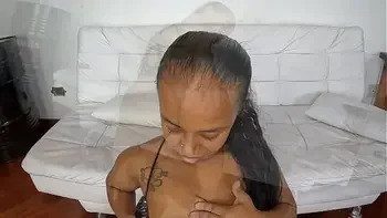 Sexo com a Anã ela leva muita rola no rabo e enfia os dois braços no dotado - Anazinha do Mau