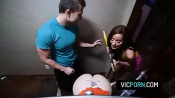 Hot redhead milf stepmom Lauren Phillips have threesome sex with her stepdaughter Vanna Bardot and stepson after a little incident in the laundry room