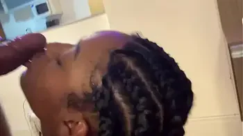 Enteada estava me devendo e pagou com mamada