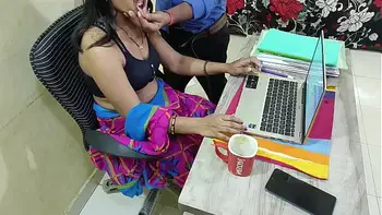 Hot Indian madam fucked office by office boy hindi audio