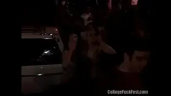 fiesta universitaria chica b.