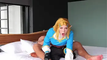 Zelda Deepthroats and Fucks Passionately in Ass and Pussy till Cum Inside - POV Cosplay