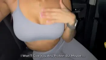 COLOMBIAN TEEN seduces stranger in the gym to play with her ass with a ANAL PLUG - Abella olsen