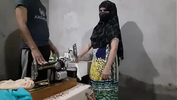 Indian Beautiful Muslim Girl Gets Ass Fucked By Tailor