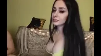 Russian webcam slut deepthroats big cock