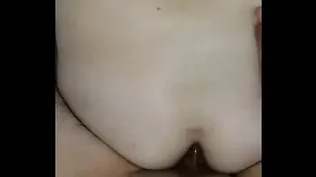 Le llego el periodo pero ella quería coger