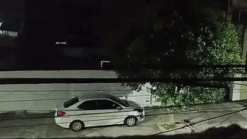 fode com amante no carro na frente de casa e volta cheia de porra sorridente
