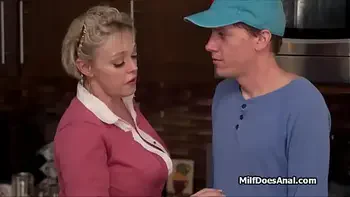 Neighbor milf rewards help with deep anal