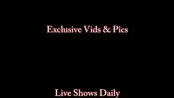 Sexy MILF Charlee Chase Gets A Pearl Necklace