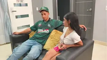 Big cock Latino guy fucks a very hot petite girl he meets in an outdoor place