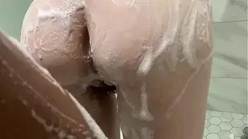 Stepsister shares shower with big dick stepbrother ! Why are you rubbing your dick playing on my ass like that