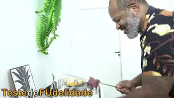 Traição no Carnaval entre amigos