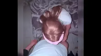 COLEGIALA MEXICANA CHUPANDOLA!! Se ve Bien Inocente pero le encanta CHUPARLA en la oscuridad y que se la coja duro un compañero de la escuela!!