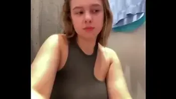 Fingering in public so hot