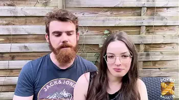 Katerina, petite coquine, adore le sexe à plusieurs