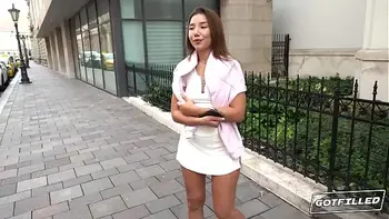 GOTFILLED Laying and filling Layla Scarlett