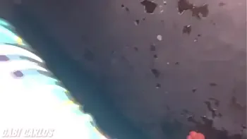 Fui usada no gloryhole por um pau gostoso, enquanto meu marido delirava de tesão, batendo uma bem gostoso!