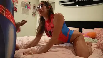 SpiderMan VS Sisi Rose - Teddy Tarantino