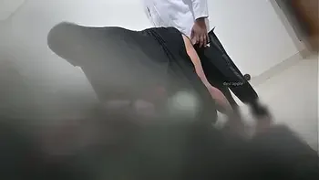 Hijab muslim lady got fucked doggy style by doctor