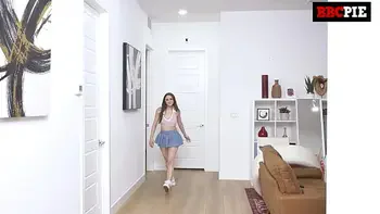 Penelope Kay Gets A Peek At BBC She Wants To Fill Her Guts