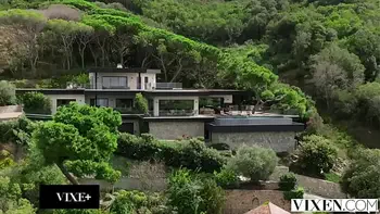 VIXEN Naughty Beauty Rae lil Black Seduces Best Friend's Man