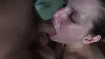 Amateur Cum in Mouth Deepthroat Blowjob on her Knees