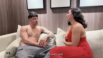 A young Colombian woman lets her stepbrother seduce her into sex - Danner Mendez and Iris Rodríguez