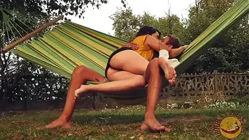 Eroticxxxpress - Eating her pussy is the only way to interrupt her reading session - HAMMOCK CLUB: episode one!