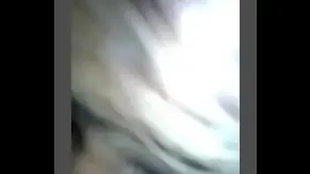 Lo chupa como endemoniada mientras me grita metemelo -b. demon