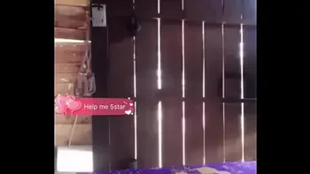 Bigo lọ lem lộ vú