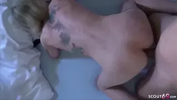 German - Extrem schlanke Mutter aus Berlin dreht privaten Porno