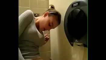Quickly cum in the toilet