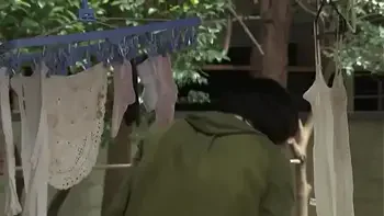 Buurman geeft me grote lul terwijl mijn man weg is