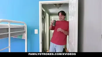 FamilyStrokes - Blonde Teen (Hannah Hawthorne) willing to bend down for her Stepdad