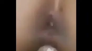 Me gusta que me metan el dedo en el culito mientras me follan rico