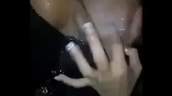 Partuza en medio del boliche