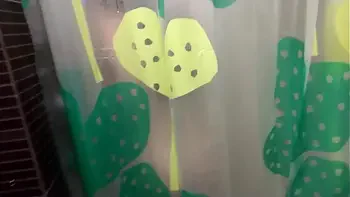 La cuñada de vacaciones viene b. al hotel después de la fiesta (1)