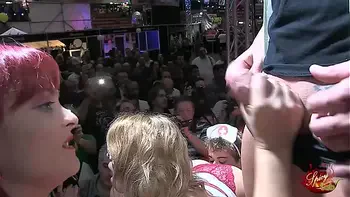 Spettacolo live - Sexy Anantomy, Emergenza passera -  operazione con orgia pubblica