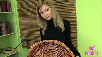 Pooksi.com - Blonde Ruskie Elizabeth J Strips & Poses Nude!