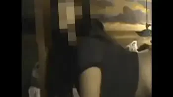 Esposa caliente hablando al marido