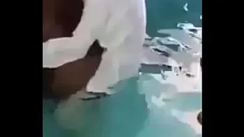 Pastor suck and fuck in a pool