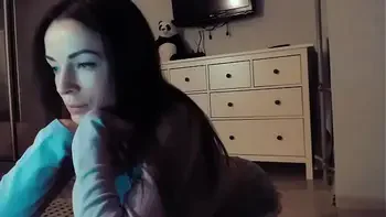 Cute Girls Dancing...